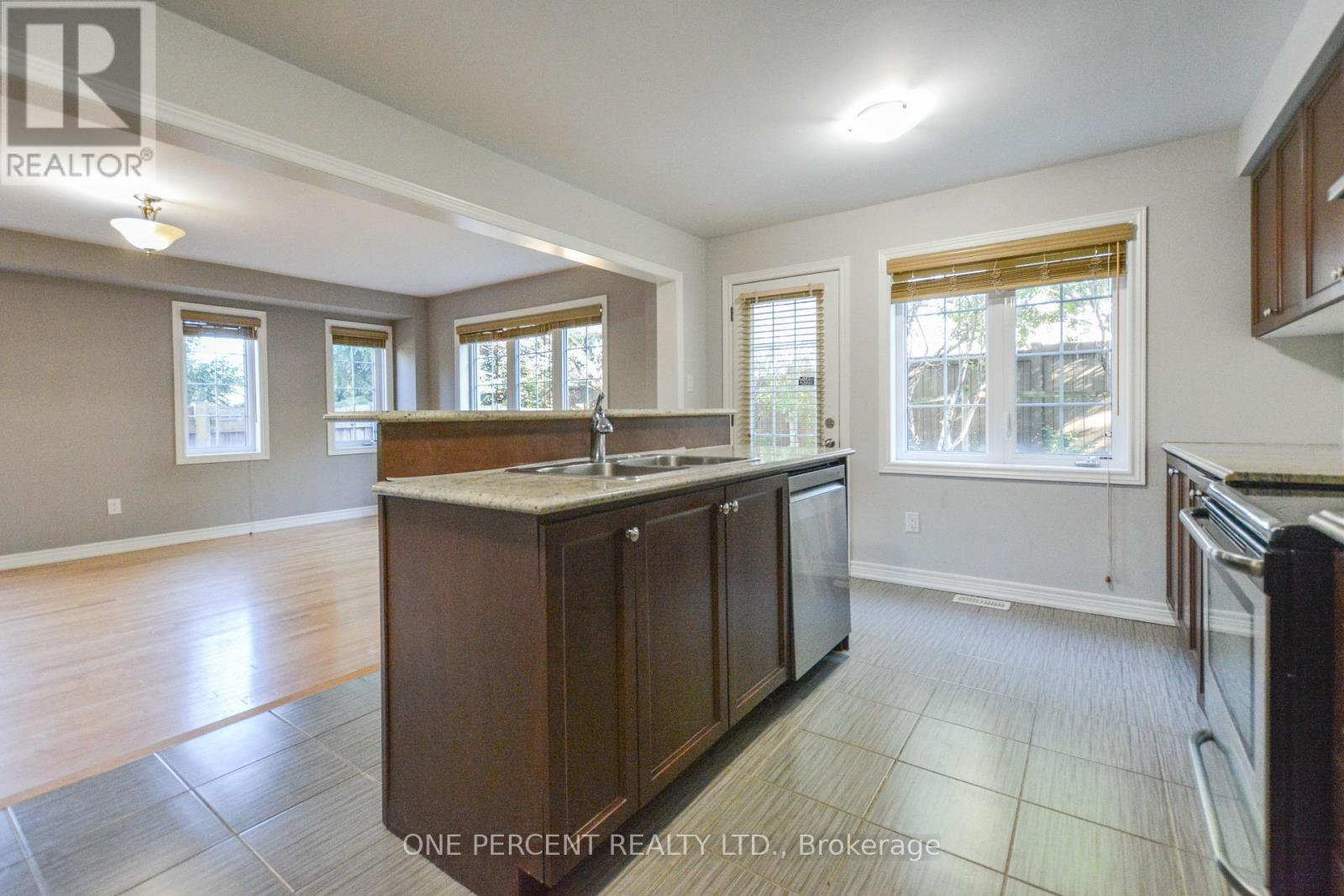 85 Benjamin Hood Crescent, Vaughan, Ontario  L4K 5M7 - Photo 12 - N13651766