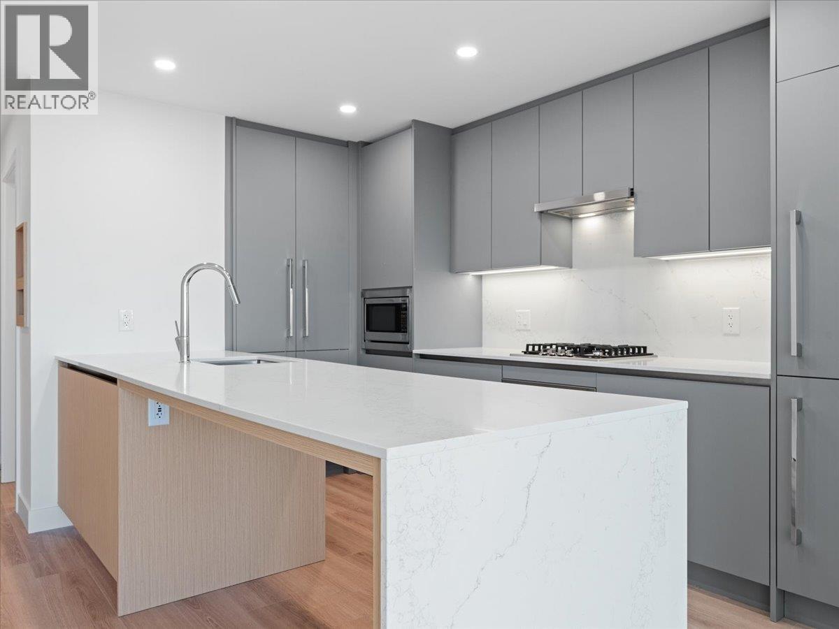 PH1506 7977 LANSDOWNE ROAD, Richmond, British Columbia
