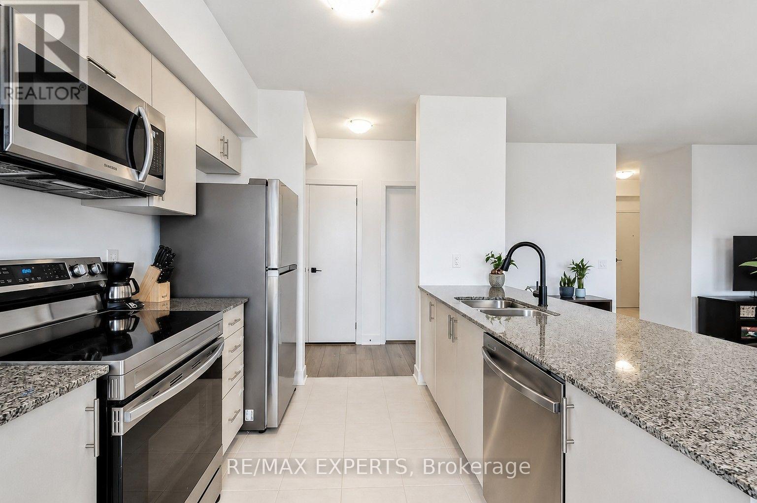 #301 - 6 Spice Way, Barrie, Ontario  L9J 0J9 - Photo 4 - S13651564