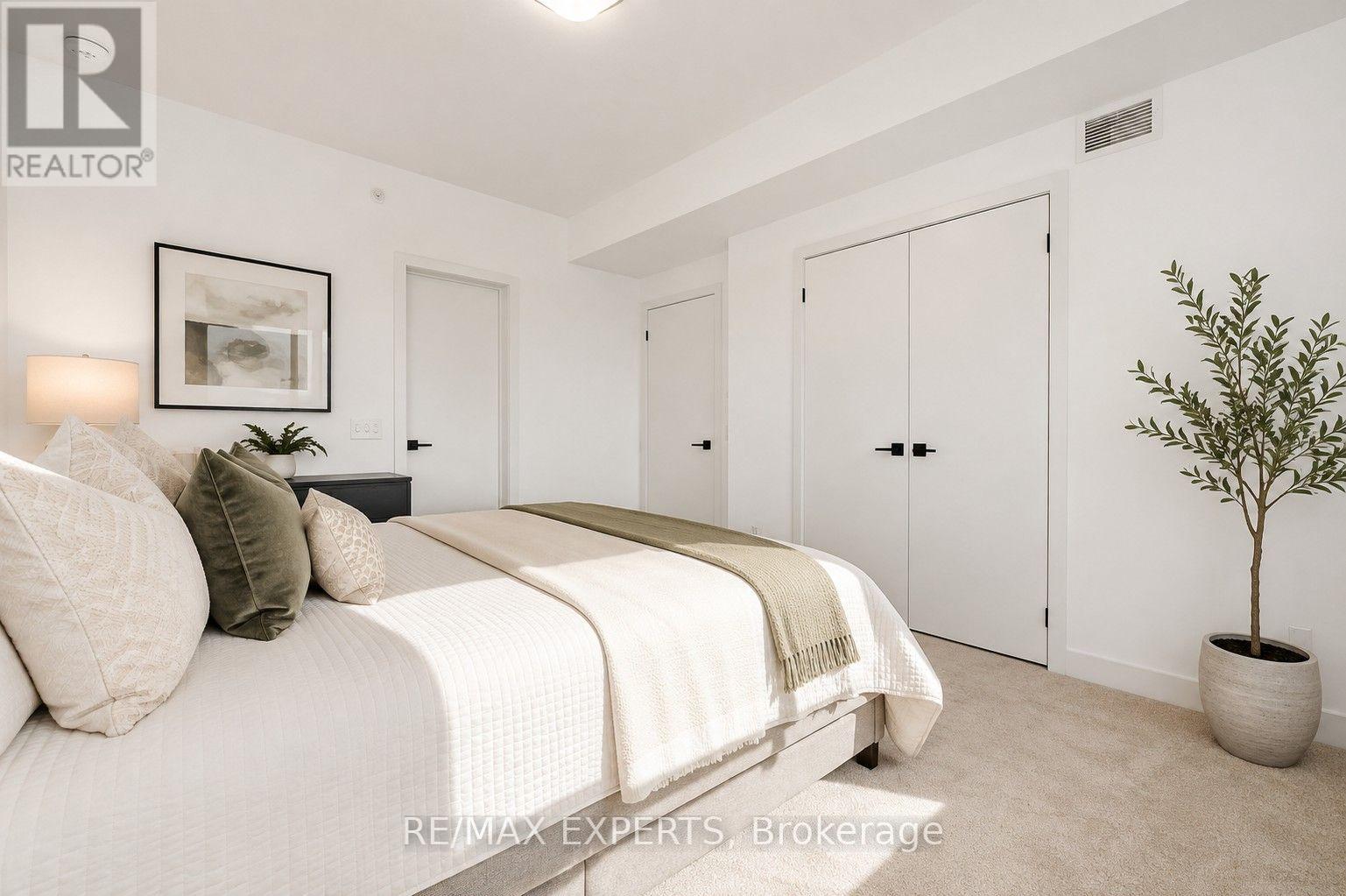 #301 - 6 Spice Way, Barrie, Ontario  L9J 0J9 - Photo 6 - S13651564