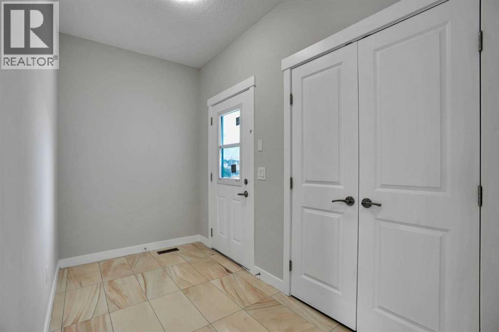 368 Nolanhurst Crescent NW, Calgary, Alberta  T3R 0Z1 - Photo 3 - A2333819