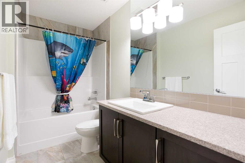 87 Baywater Rise SW, Airdrie, Alberta  T4B 3V3 - Photo 28 - A2334430