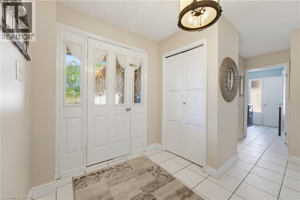 2325 Duncaster Drive, Burlington, Ontario  L7P 4C3 - Photo 8 - 40853944