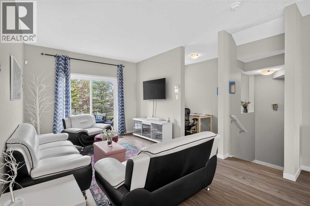 202 Copperpond Row SE, Calgary, Alberta  T2Z 1H3 - Photo 15 - A2335202