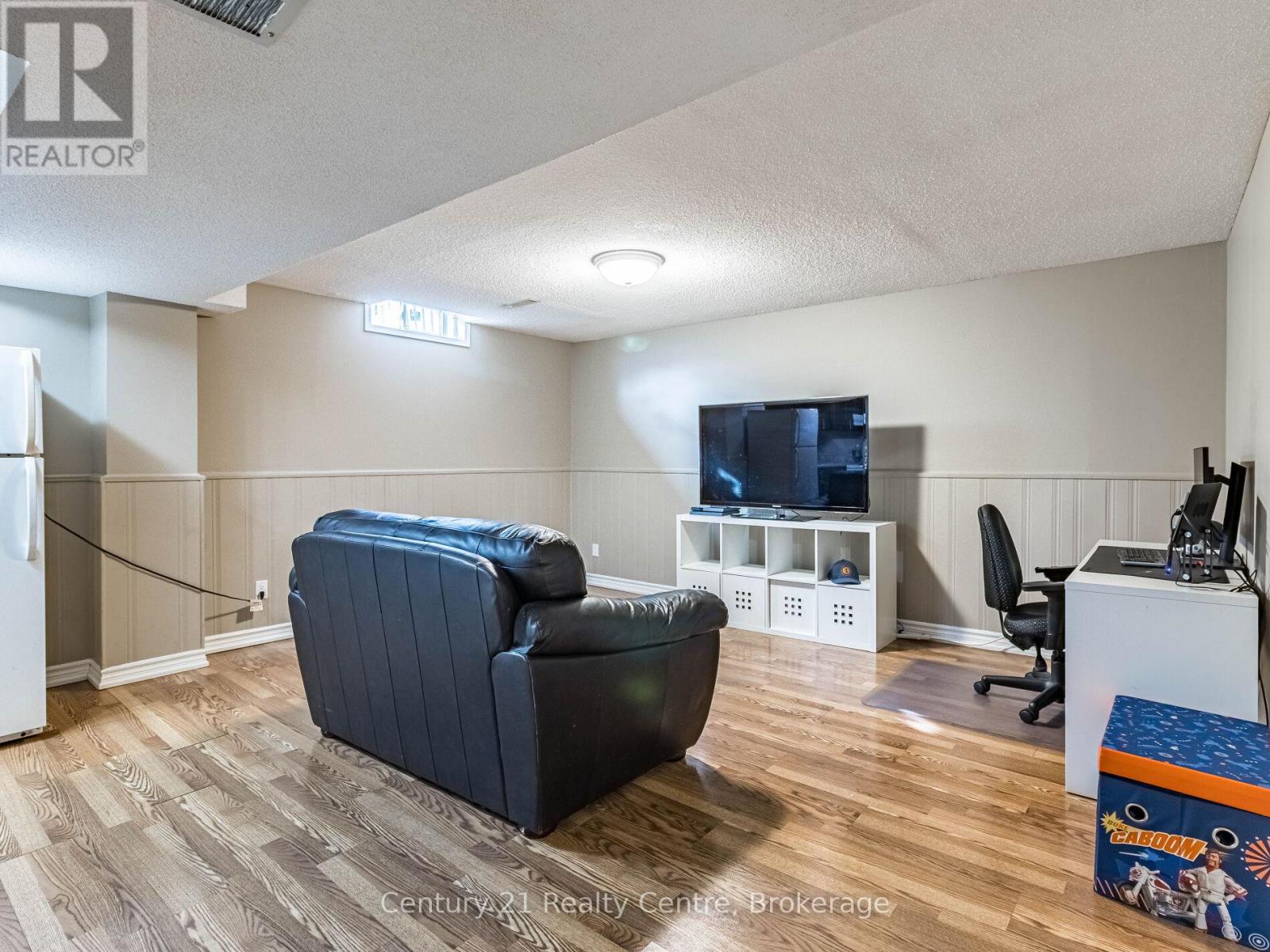 Basement - 34 Niagara Place, Brampton, Ontario L6S 4Y9 - Photo 4 - W13651514