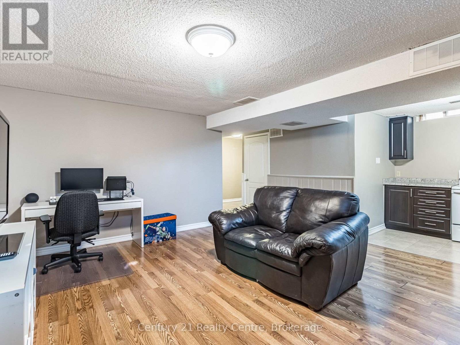 Basement - 34 Niagara Place, Brampton, Ontario L6S 4Y9 - Photo 6 - W13651514
