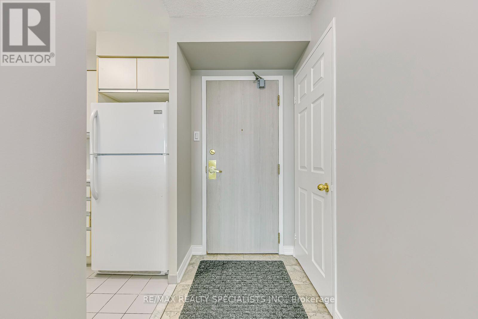 1605 - 2177 Burnhamthorpe Road W, Mississauga, Ontario  L5L 5P9 - Photo 9 - W13651518