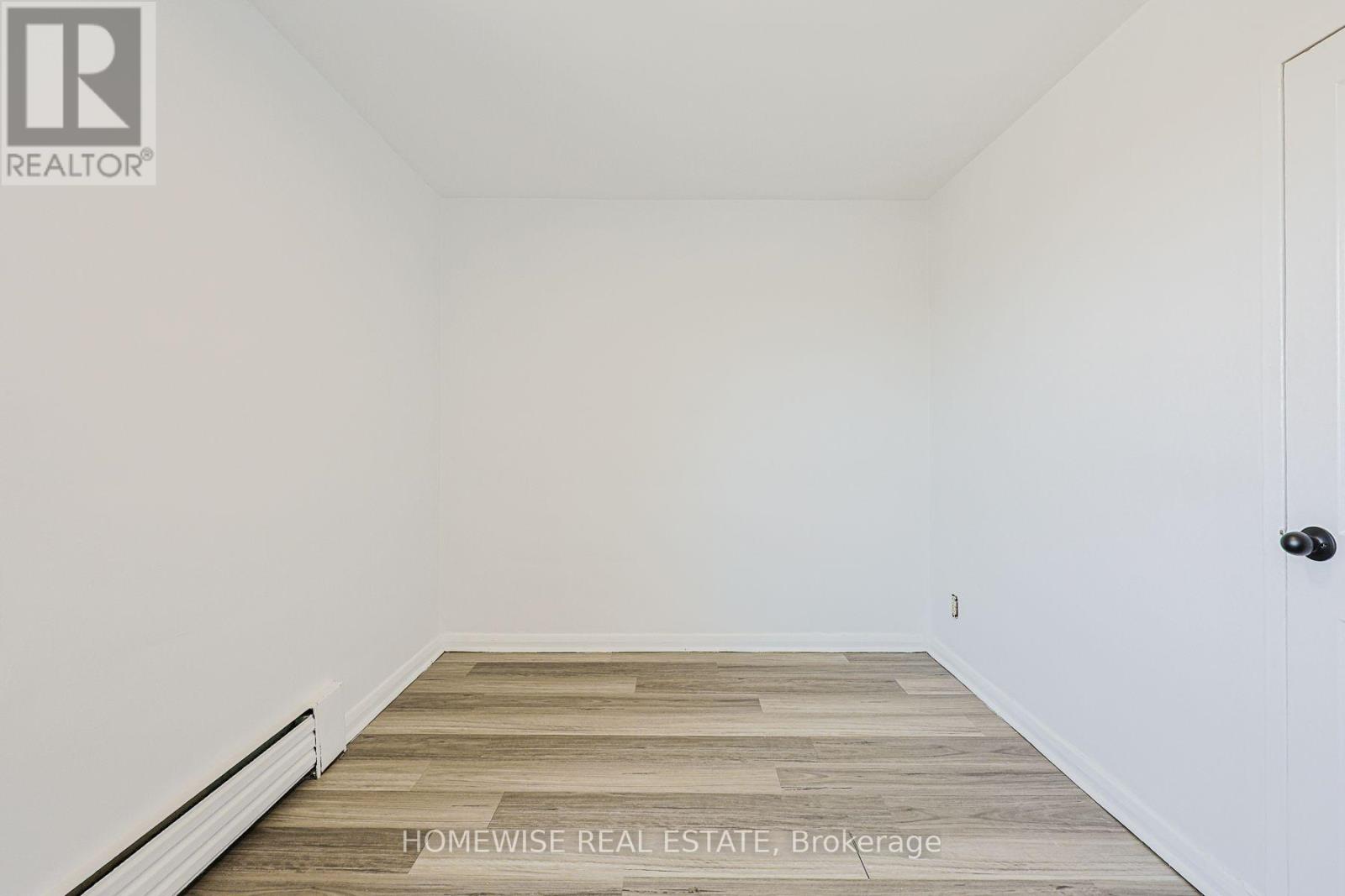 202 - 2204 Dufferin Street, Toronto, Ontario  M6E 3R8 - Photo 11 - W13651554