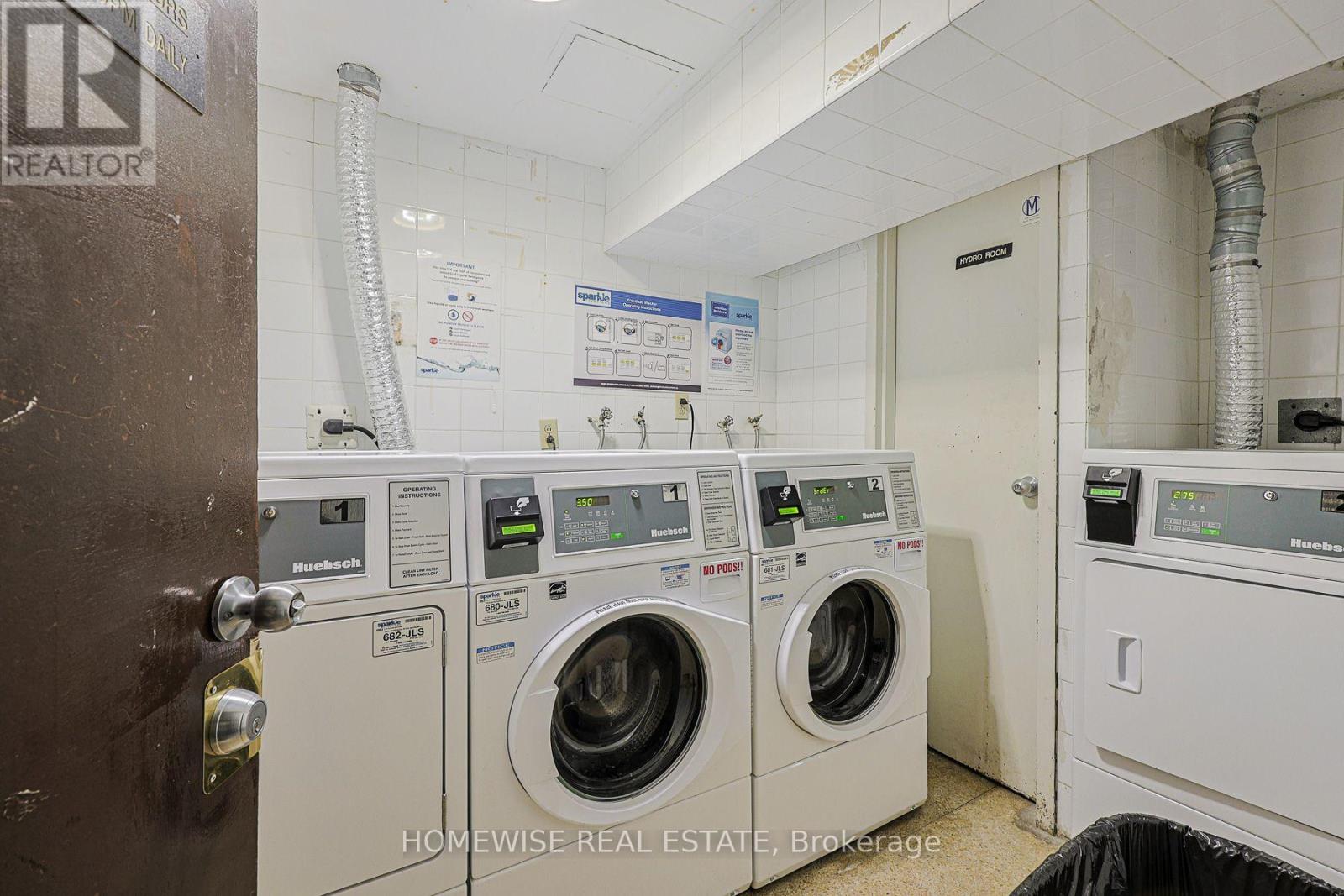 202 - 2204 Dufferin Street, Toronto, Ontario  M6E 3R8 - Photo 16 - W13651554