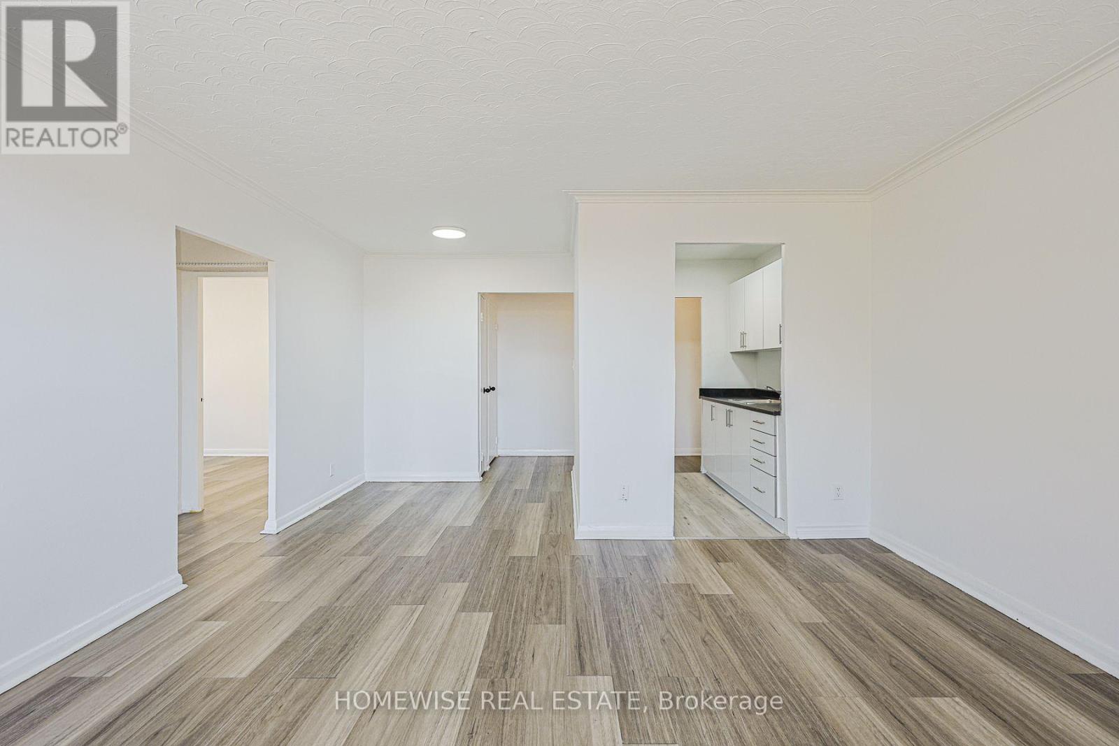 202 - 2204 Dufferin Street, Toronto, Ontario  M6E 3R8 - Photo 4 - W13651554