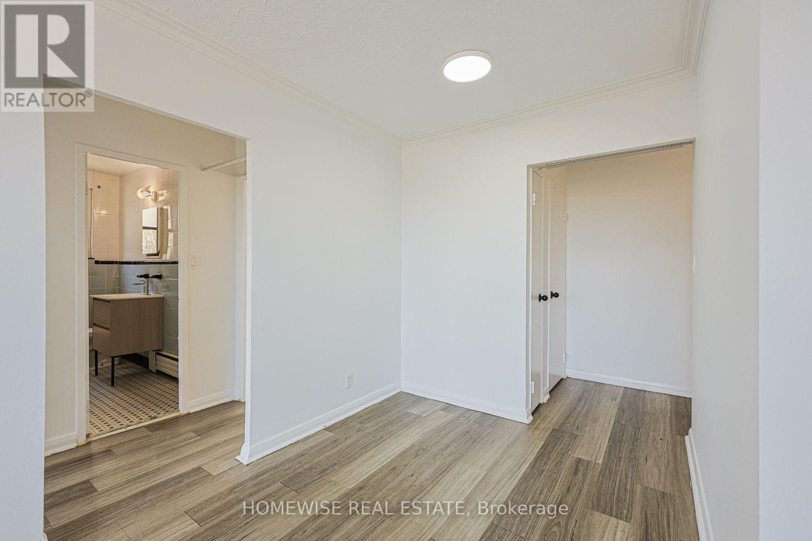 202 - 2204 Dufferin Street, Toronto, Ontario  M6E 3R8 - Photo 6 - W13651554
