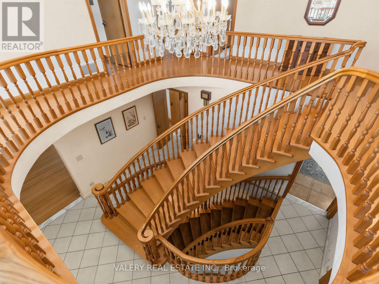 370 Maple Leaf Drive, Toronto, Ontario  M6L 1P6 - Photo 20 - W13651588