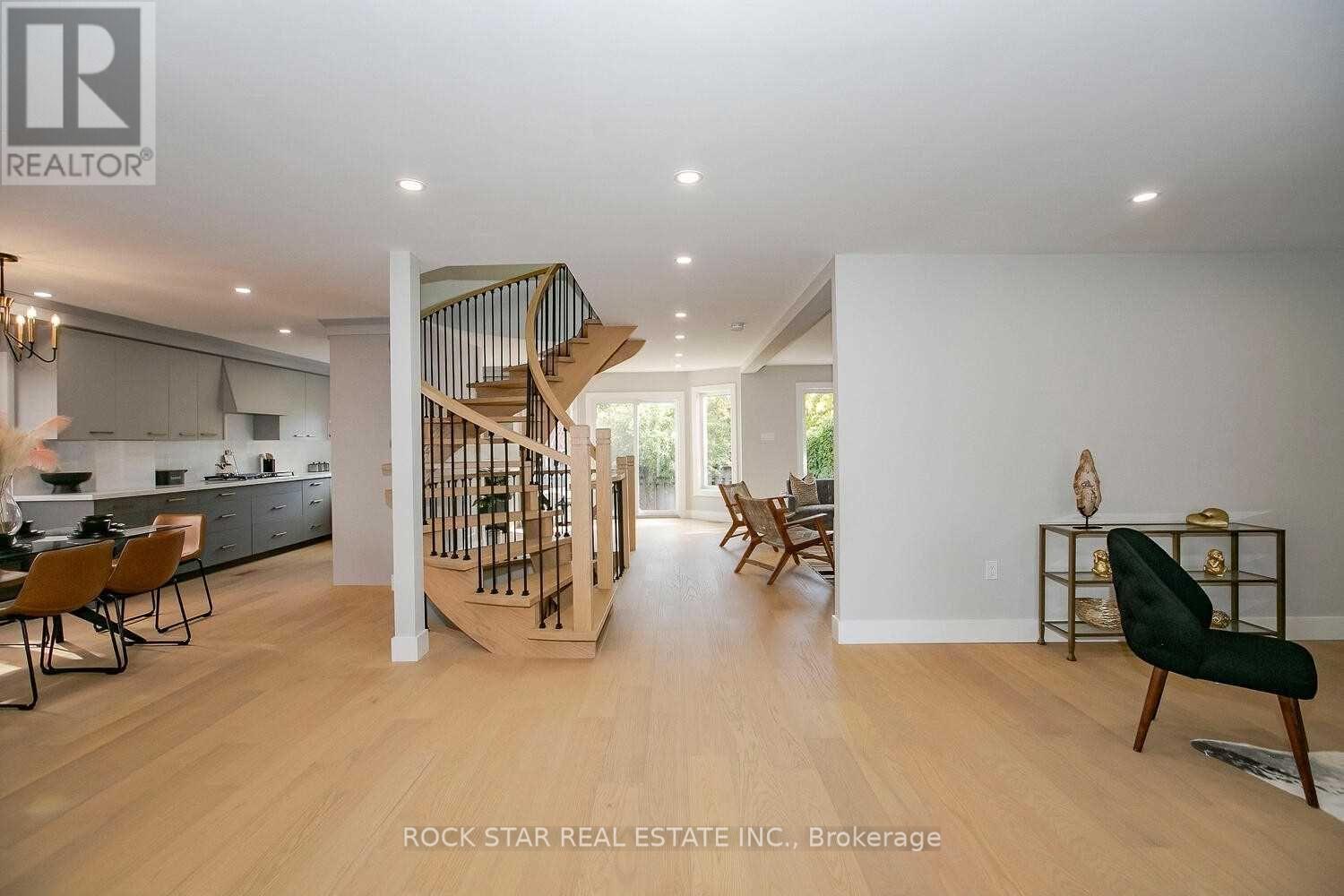 160 River Oaks Boulevard E, Oakville, Ontario  L6H 5N7 - Photo 9 - W13651760