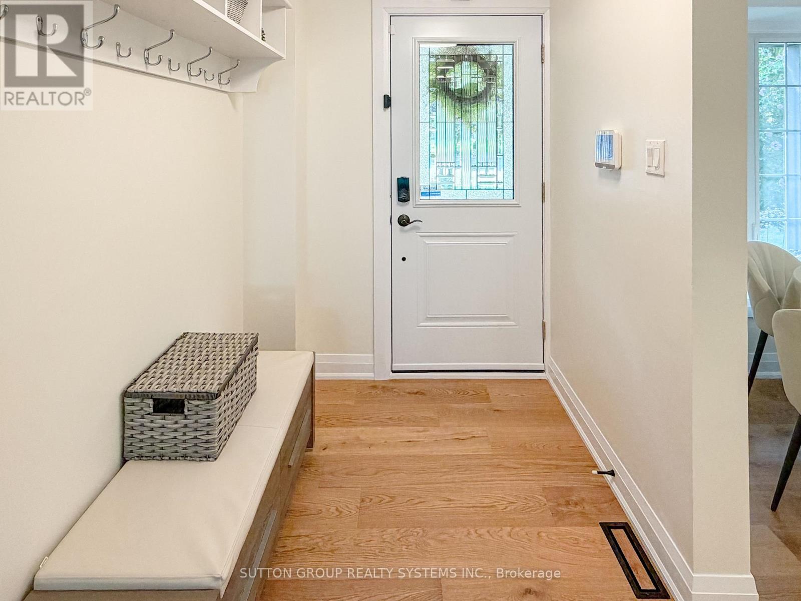 19 Parkway Place, Hamilton, Ontario  L9H 6K3 - Photo 4 - X13651488