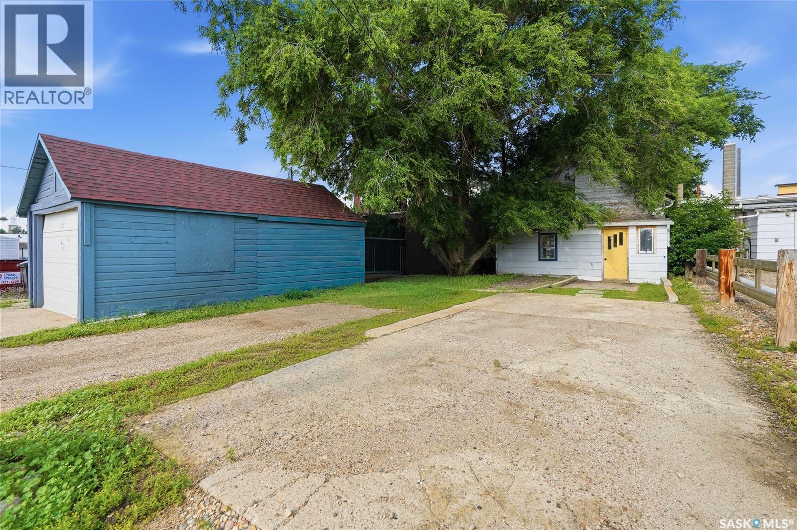 409 Main Street, Gravelbourg, Saskatchewan  S0H 1X0 - Photo 40 - SK044861