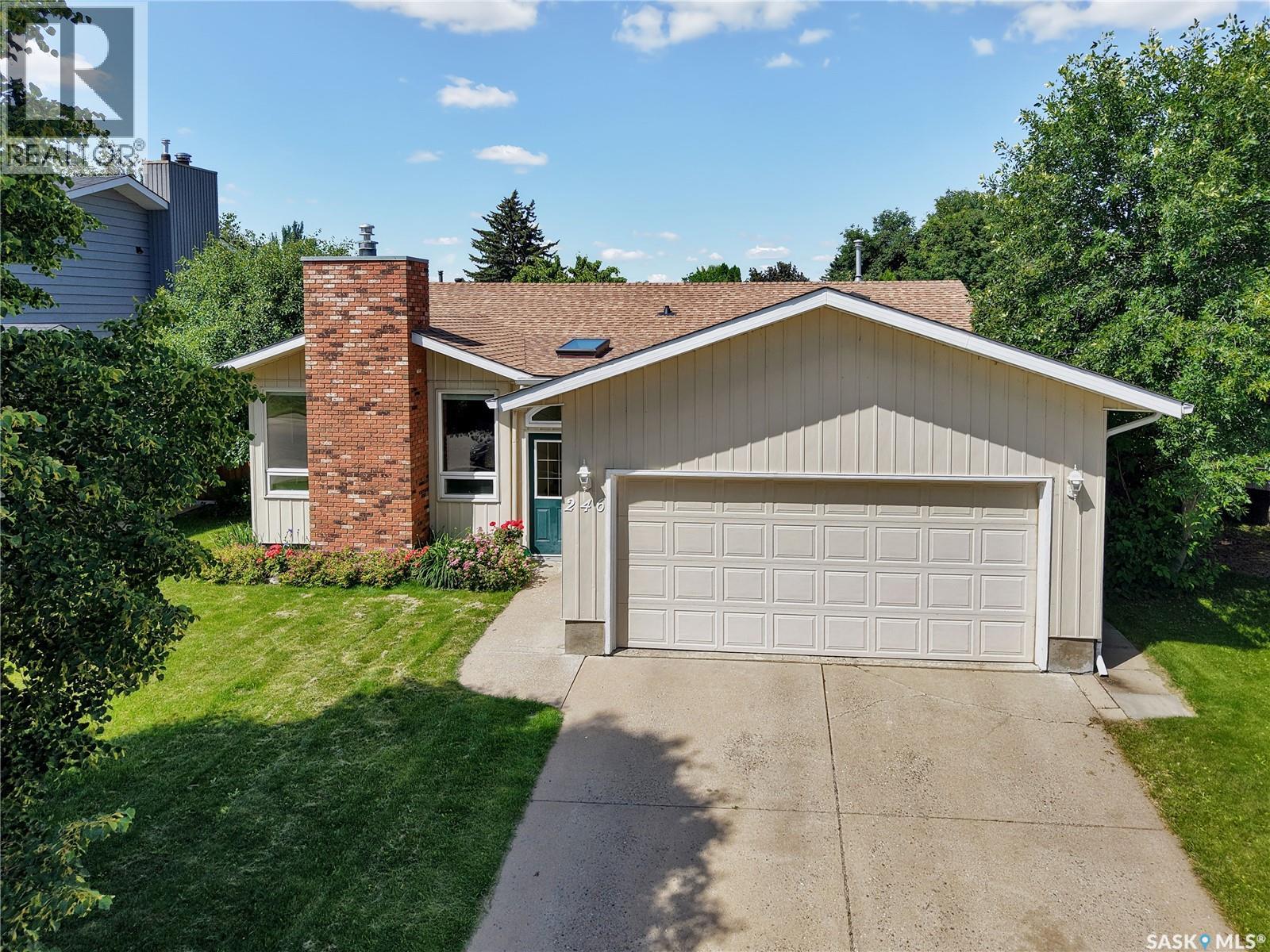 246 Perreault Crescent, Saskatoon, Saskatchewan  S7K 6B3 - Photo 1 - SK044456