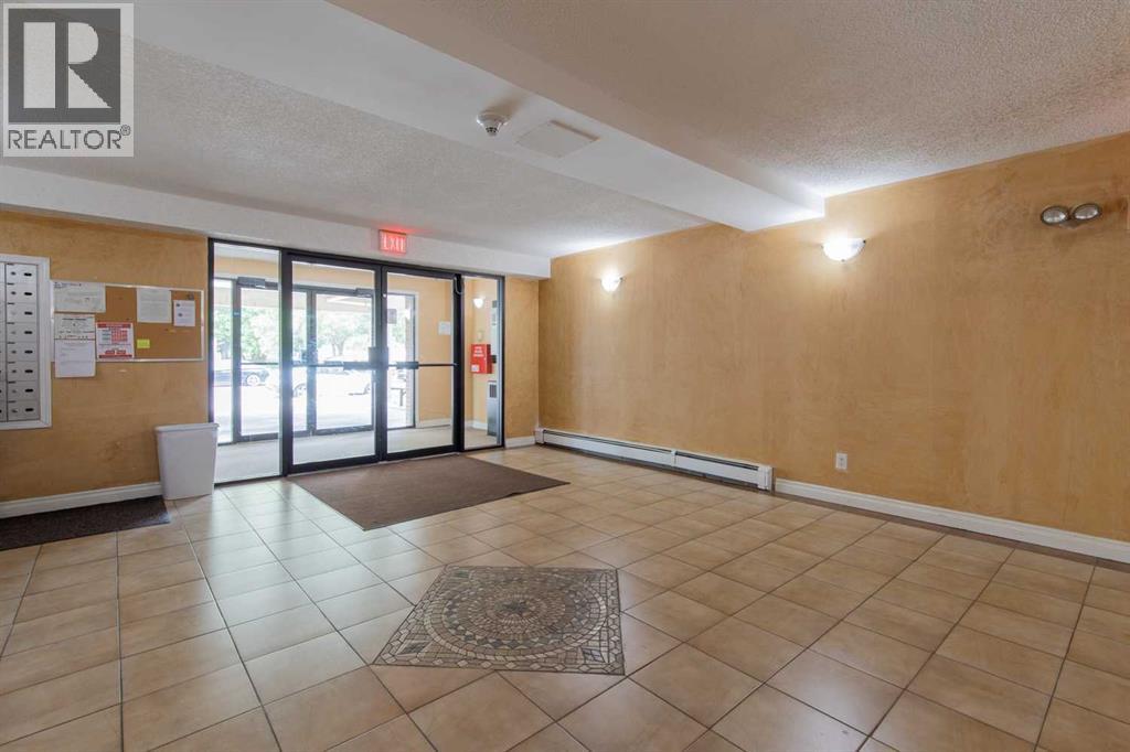 418, 5 Berkeley Place W, Lethbridge, Alberta  T1K 5N1 - Photo 3 - A2334958
