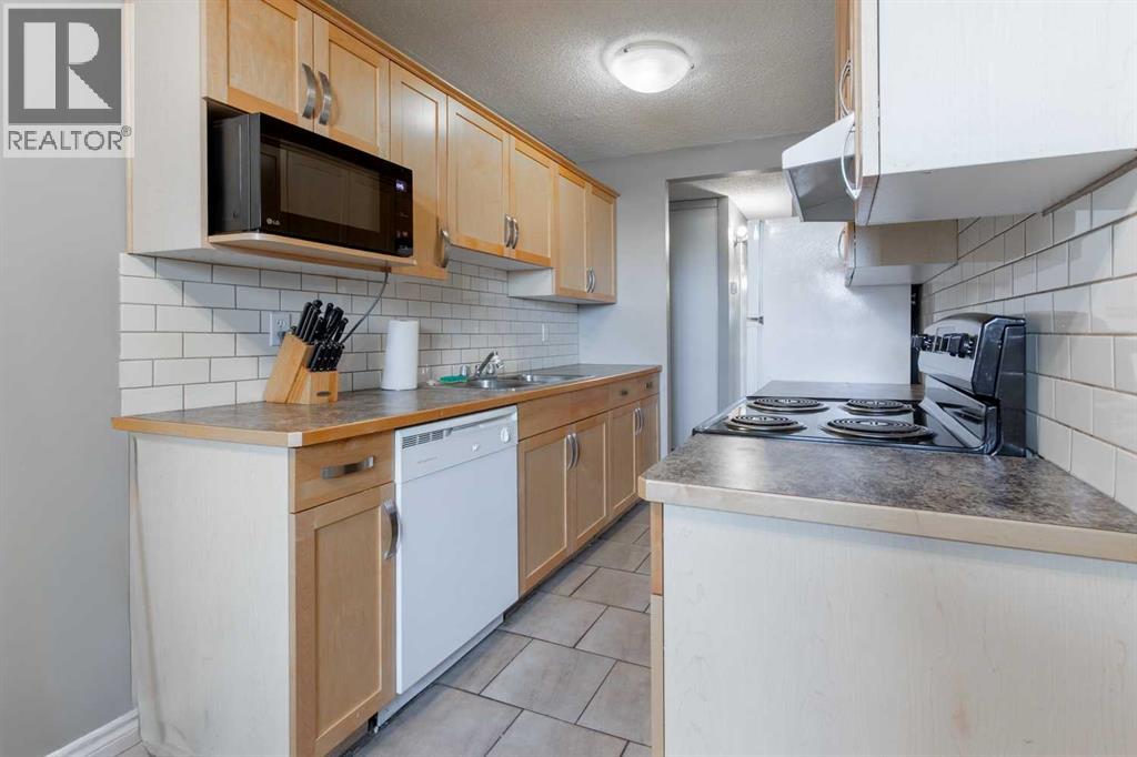 418, 5 Berkeley Place W, Lethbridge, Alberta  T1K 5N1 - Photo 10 - A2334958