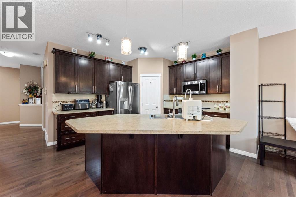203 Morningside Circle SW, Airdrie, Alberta  T4B 0L7 - Photo 10 - A2317726