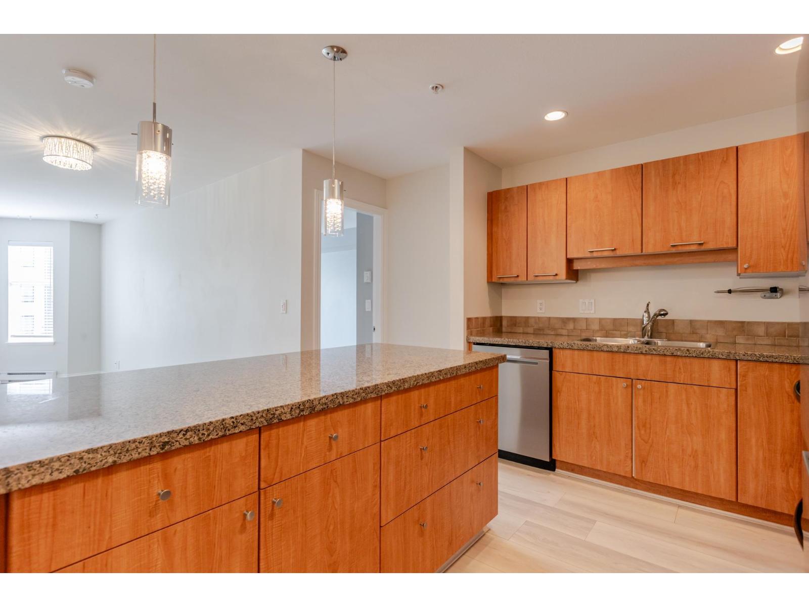 311 5438 198 Street, Langley, British Columbia  V3A 1G2 - Photo 13 - R3153756