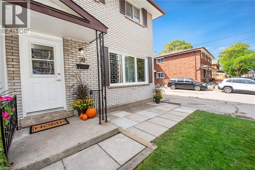 80 & 82 Delawana Drive, Hamilton, Ontario  L8E 1G4 - Photo 3 - 40853504