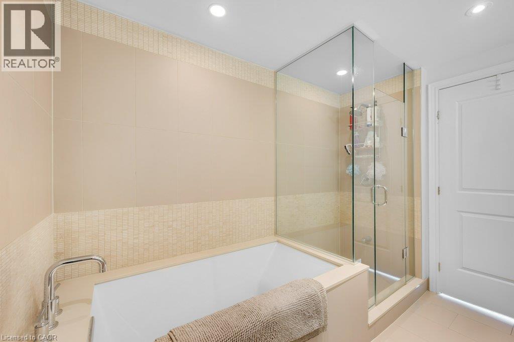 3500 Lakeshore Road W Unit# B814, Oakville, Ontario  L6L 0B4 - Photo 17 - 40854099