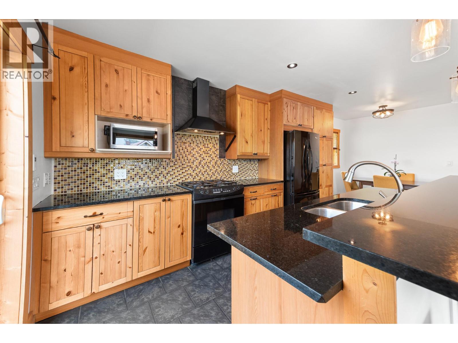 115 15th Street, Fernie, British Columbia  V0B 1M0 - Photo 21 - 10396658