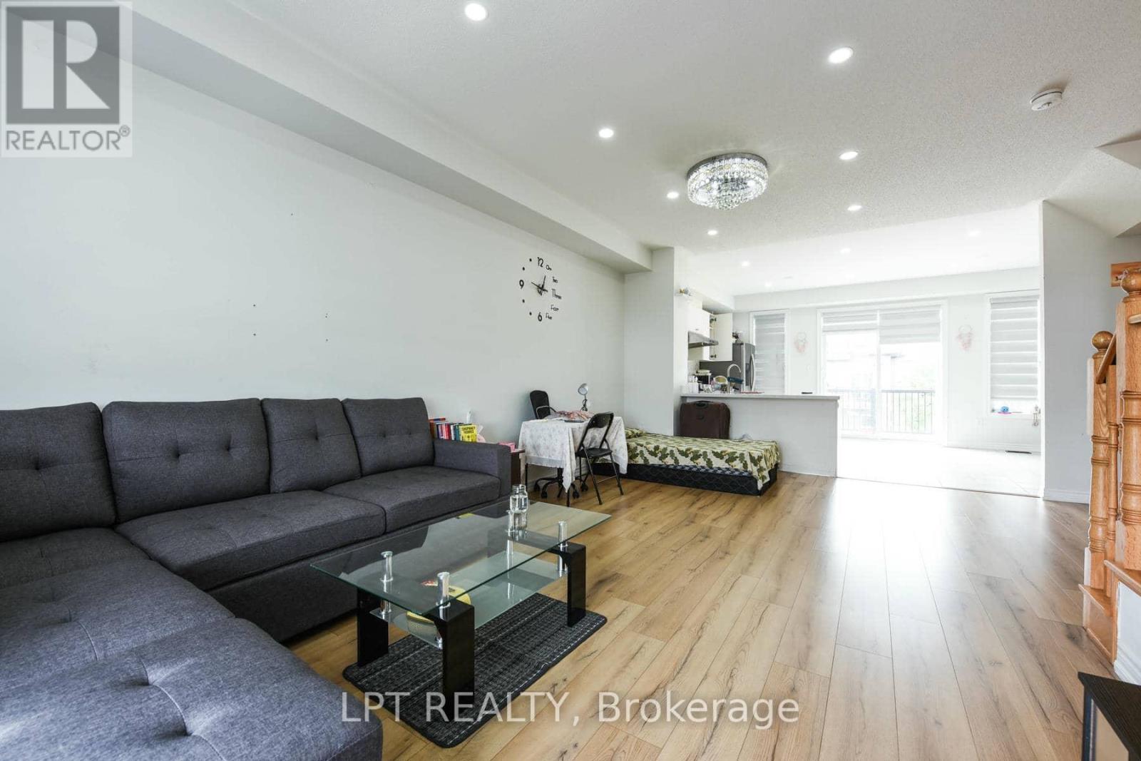 17 Gilford Street, Brampton, Ontario  L6X 0E4 - Photo 10 - W13647706