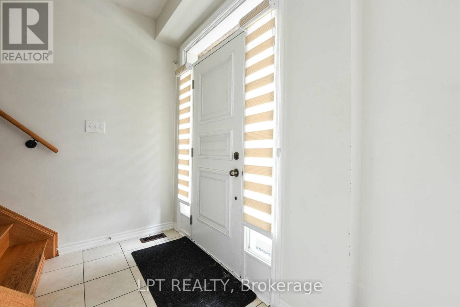 17 Gilford Street, Brampton, Ontario  L6X 0E4 - Photo 5 - W13647706