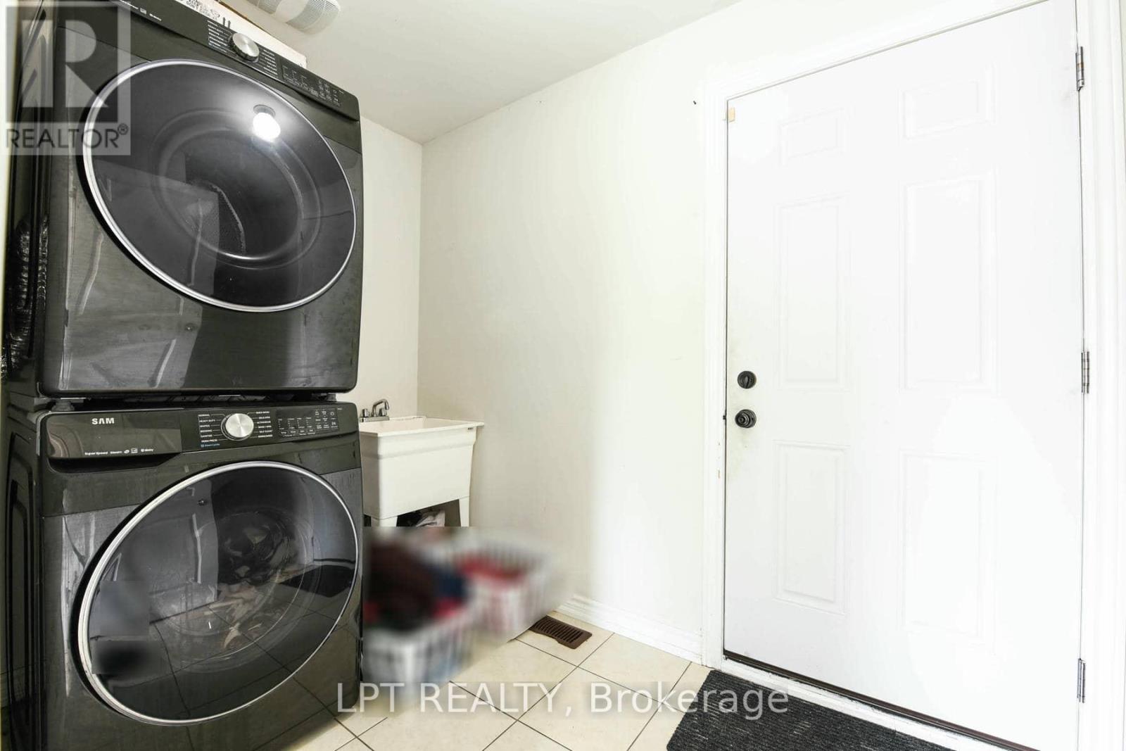17 Gilford Street, Brampton, Ontario  L6X 0E4 - Photo 7 - W13647706