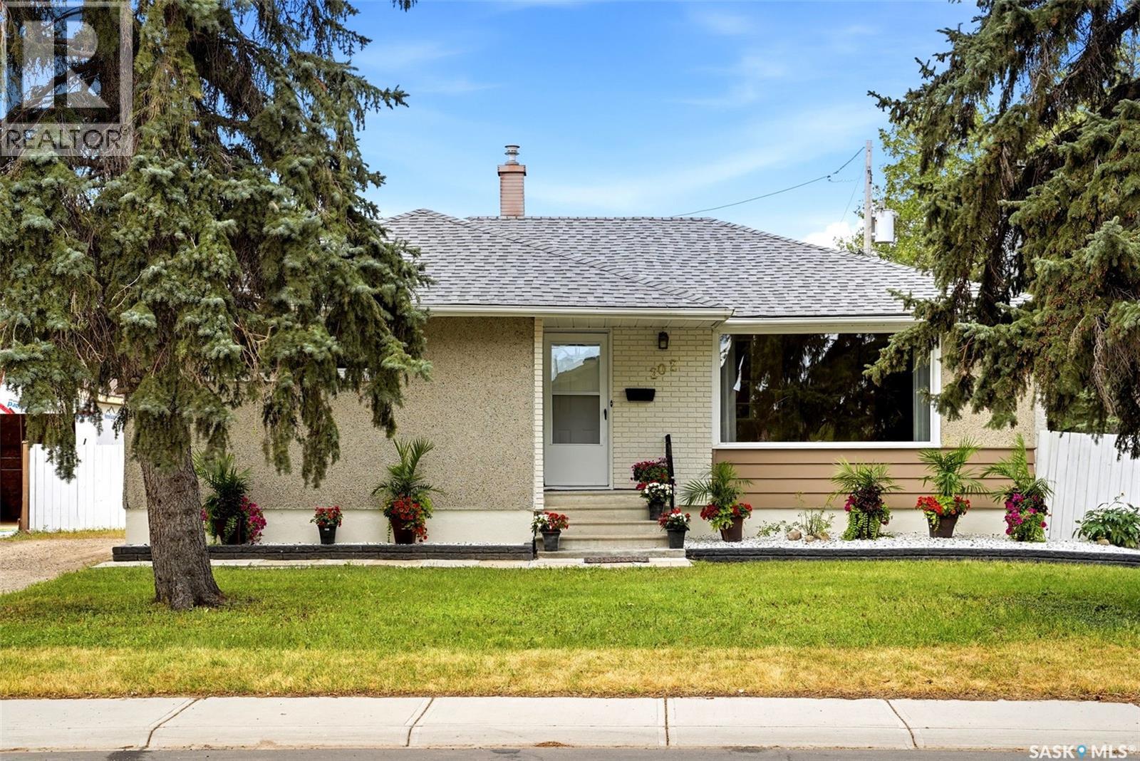 202 McCannel STREET, regina, Saskatchewan