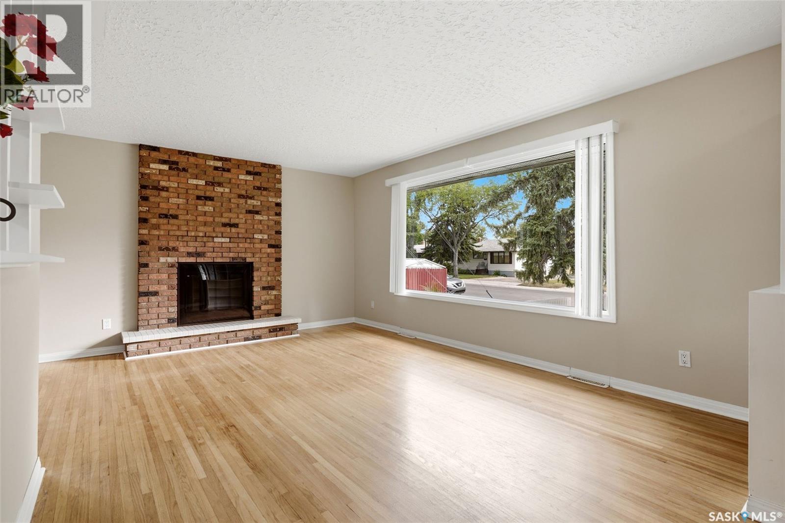 202 Mccannel Street, Regina, Saskatchewan  S4R 3V1 - Photo 4 - SK044936