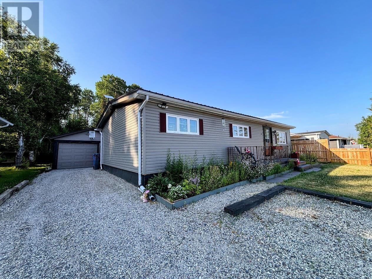 4 Graham DR, Manitouwadge, Ontario