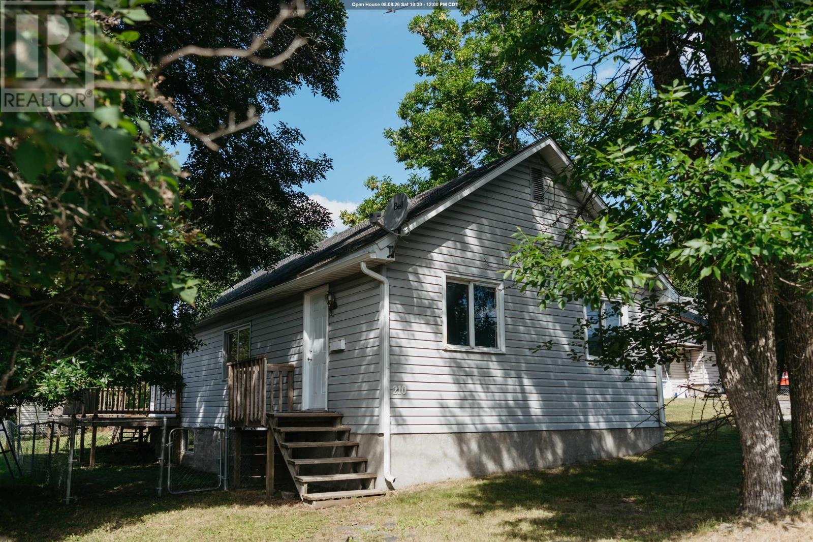 210 Mellick AVE, Kenora, Ontario