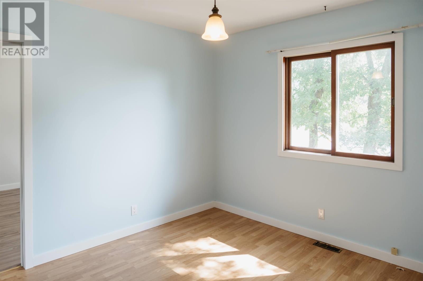 210 Mellick Ave, Kenora, Ontario  P9N 3C7 - Photo 13 - TB2602247