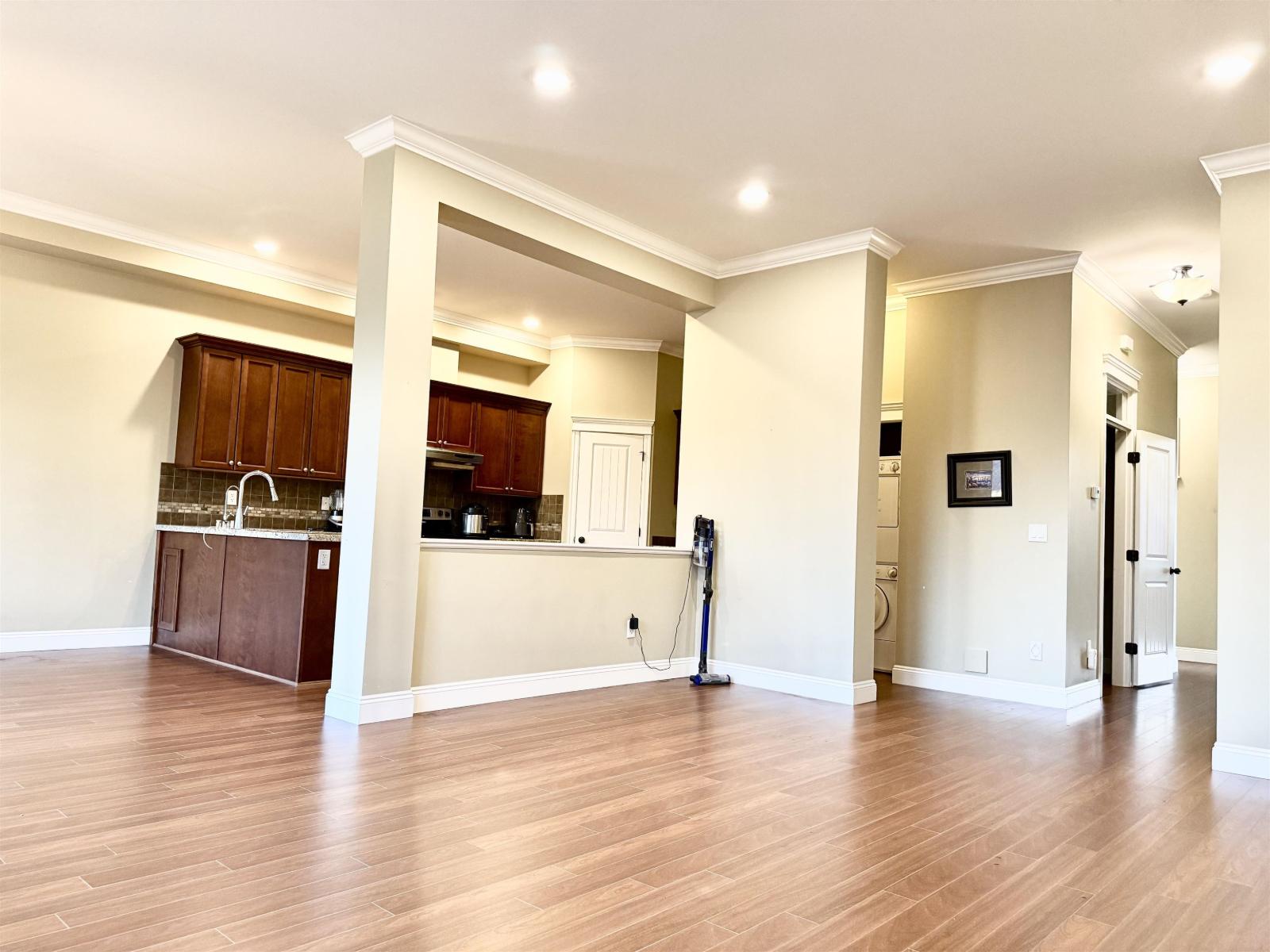 1664 King George Boulevard, Surrey, British Columbia  V4A 4Z8 - Photo 8 - R3153582