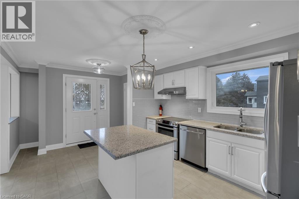 197 Troy Street, Mississauga, Ontario  L5G 1S9 - Photo 9 - 40846347