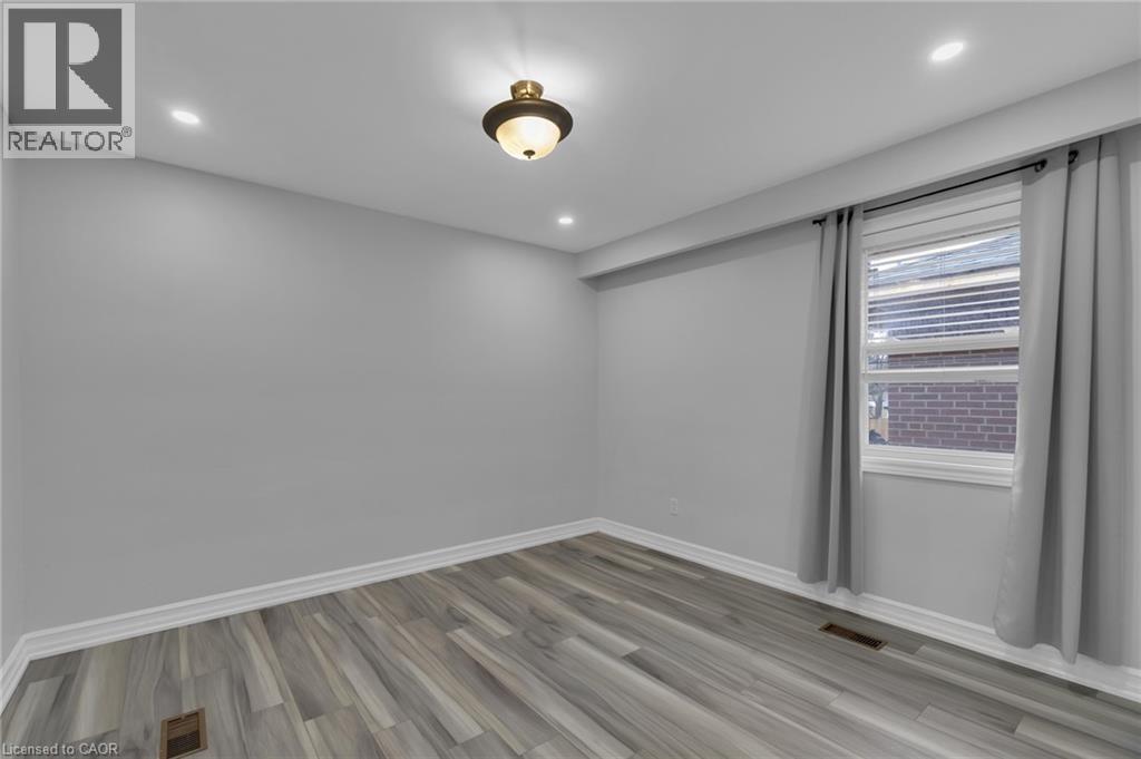 197 Troy Street, Mississauga, Ontario  L5G 1S9 - Photo 16 - 40846347