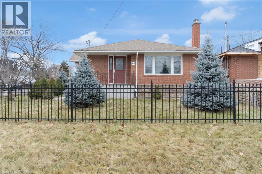 197 Troy Street, Mississauga, Ontario  L5G 1S9 - Photo 2 - 40846347