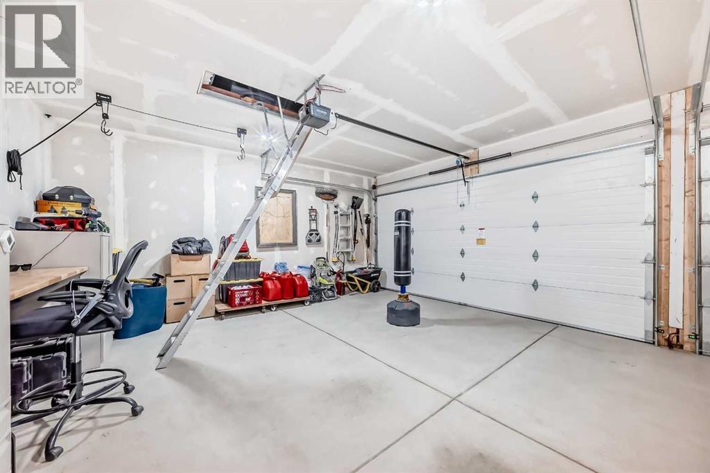 32 Sugarsnap Way Se, Calgary, Alberta T3S 0K4 - Photo 2 - A2327484