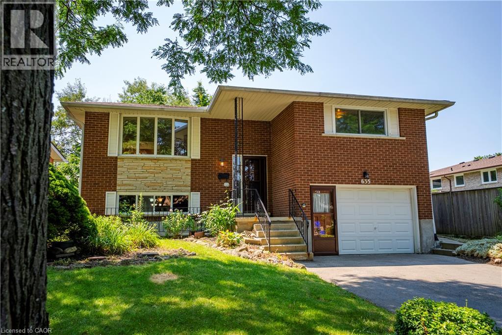 635 CEDARGROVE Place, Waterloo, Ontario