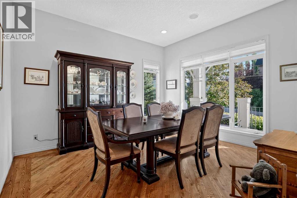 35 Tusslewood View NW, Calgary, Alberta  T3L 2Y3 - Photo 5 - A2333365