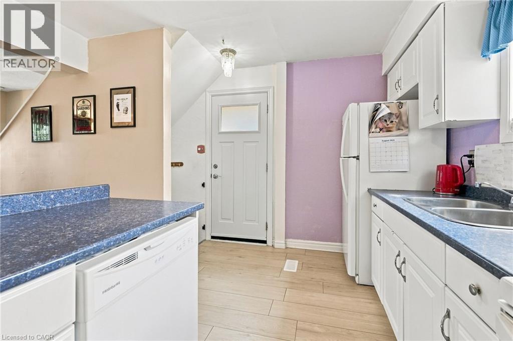 31 Belleau Street, Hamilton, Ontario  L8J 1N1 - Photo 19 - 40854074
