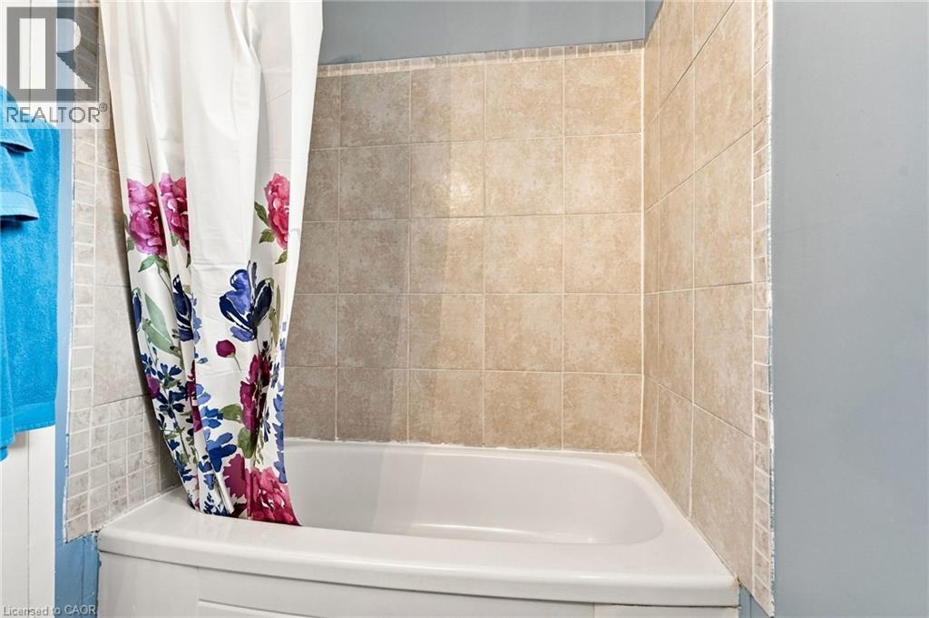 31 Belleau Street, Hamilton, Ontario  L8J 1N1 - Photo 28 - 40854074