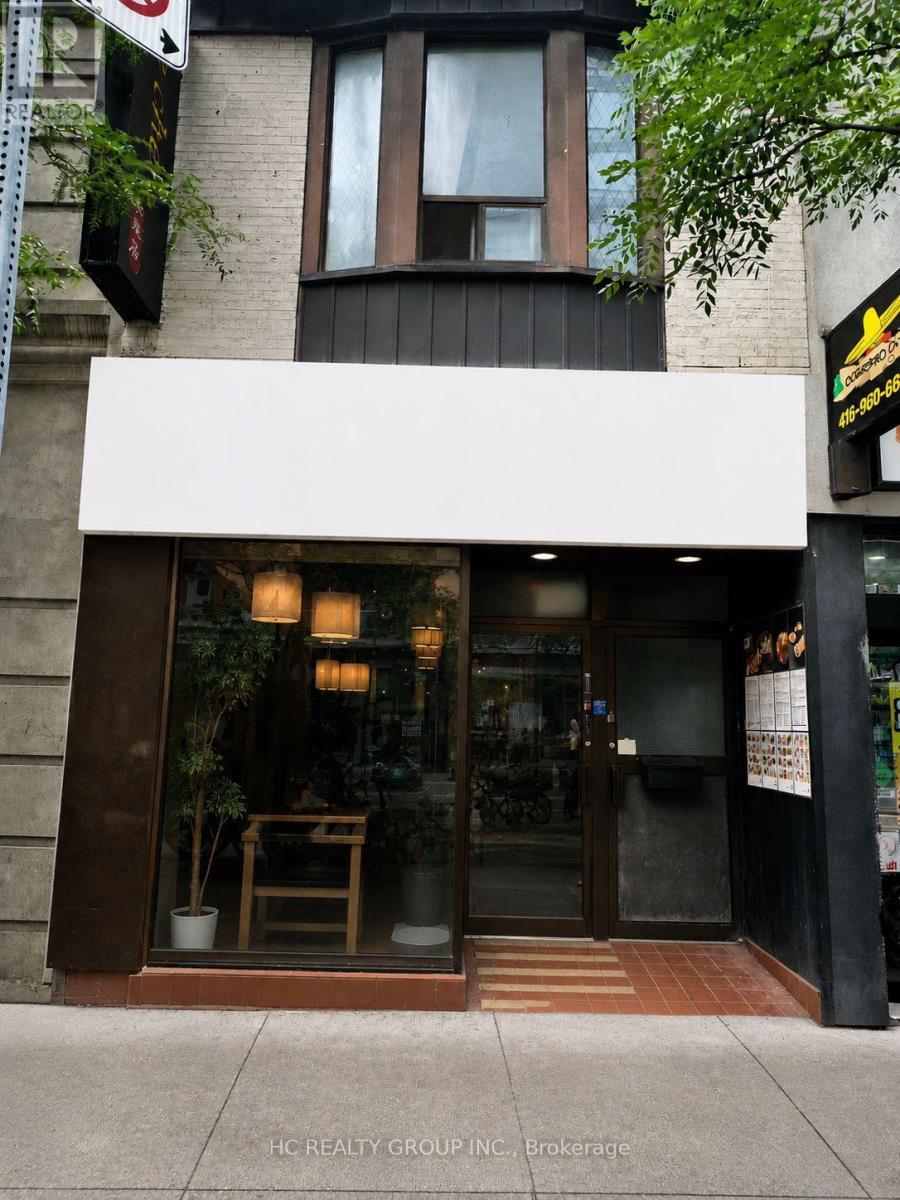 813 YONGE STREET, Toronto, Ontario