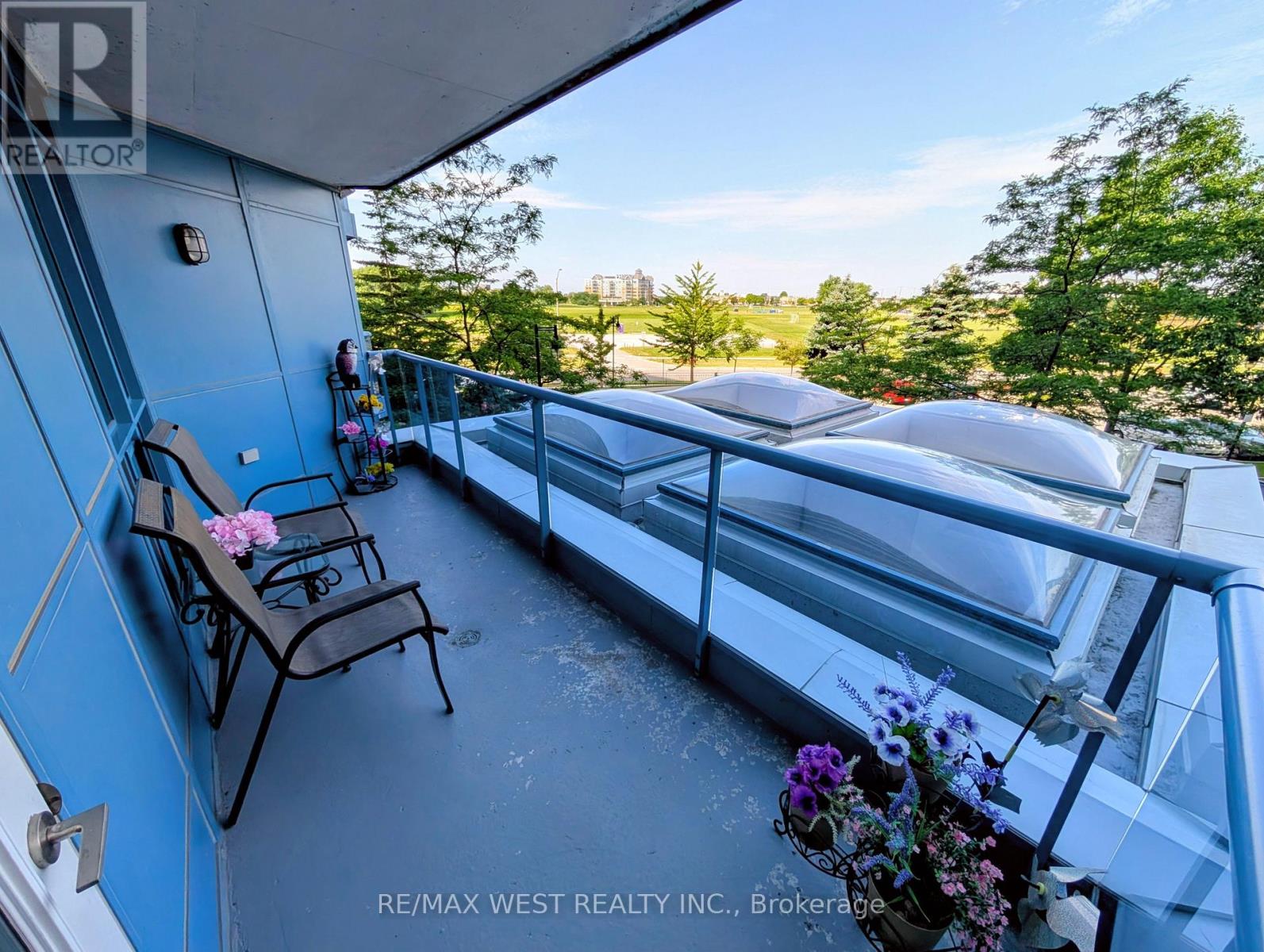 216 - 340 Watson Street W, Whitby, Ontario  L1N 9G1 - Photo 8 - E13205434