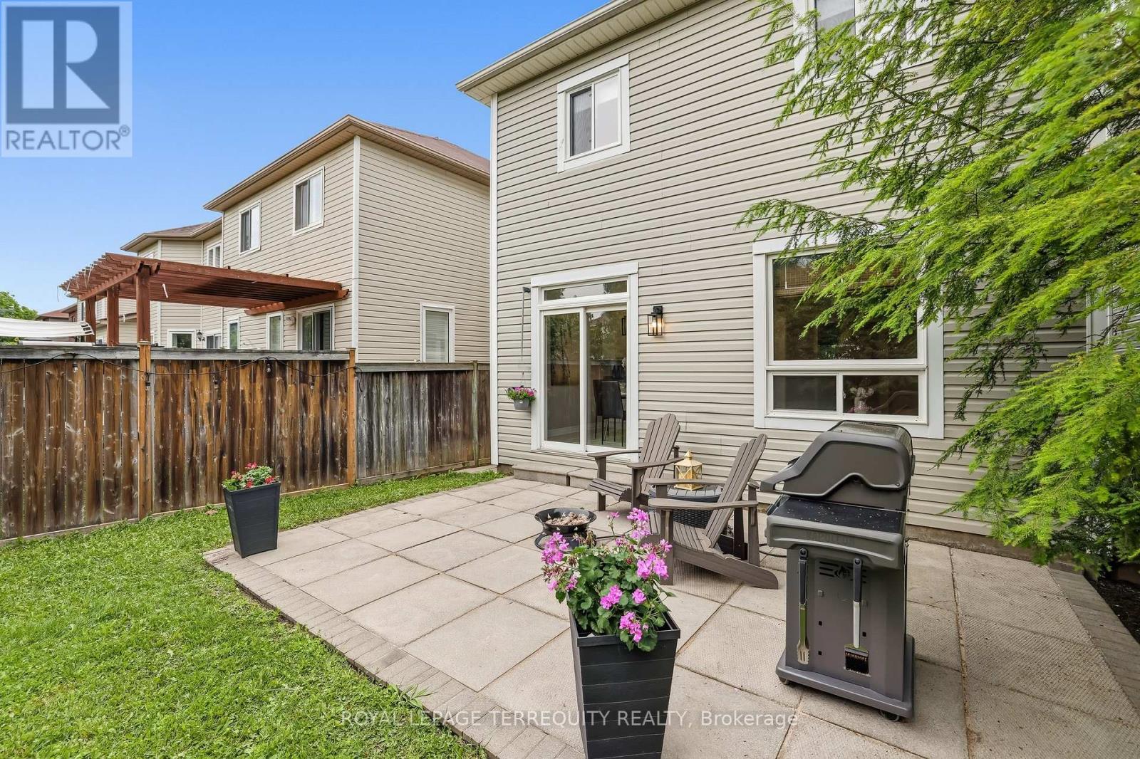 8 Sinden Drive, Whitby, Ontario  L1M 2B8 - Photo 40 - E13650666