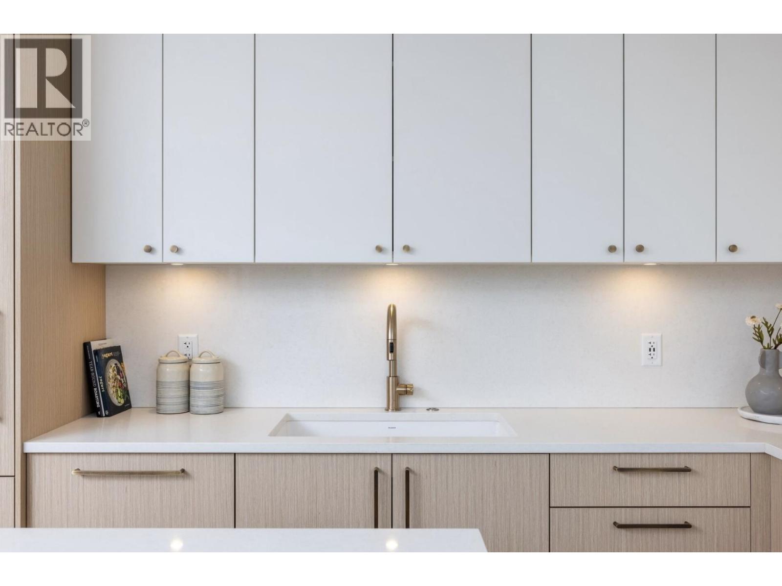 302 5005 Ash Street, Vancouver, British Columbia V5Z 0K8 - Photo 9 - R3153751