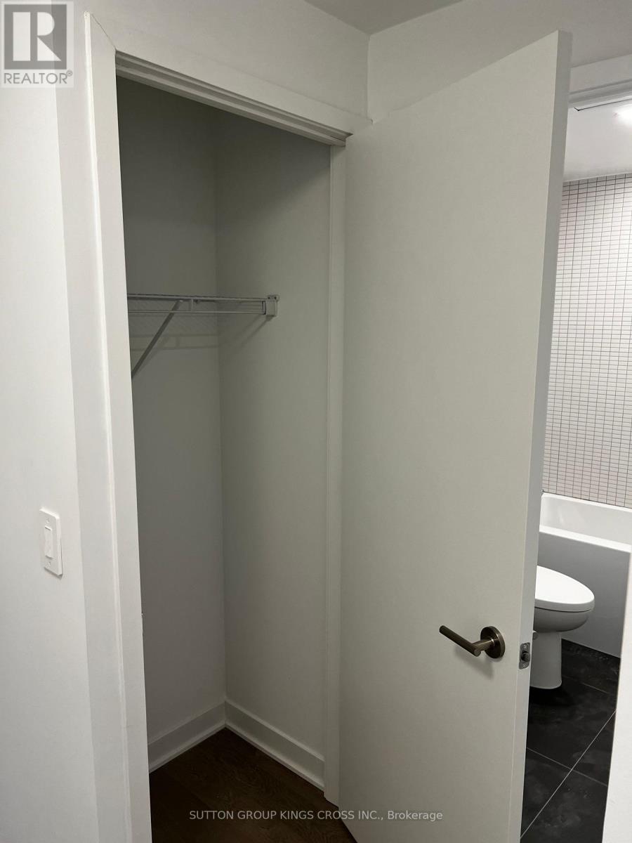 215 - 2720 Dundas Street W, Toronto, Ontario  M6P 1Y2 - Photo 6 - W13650328