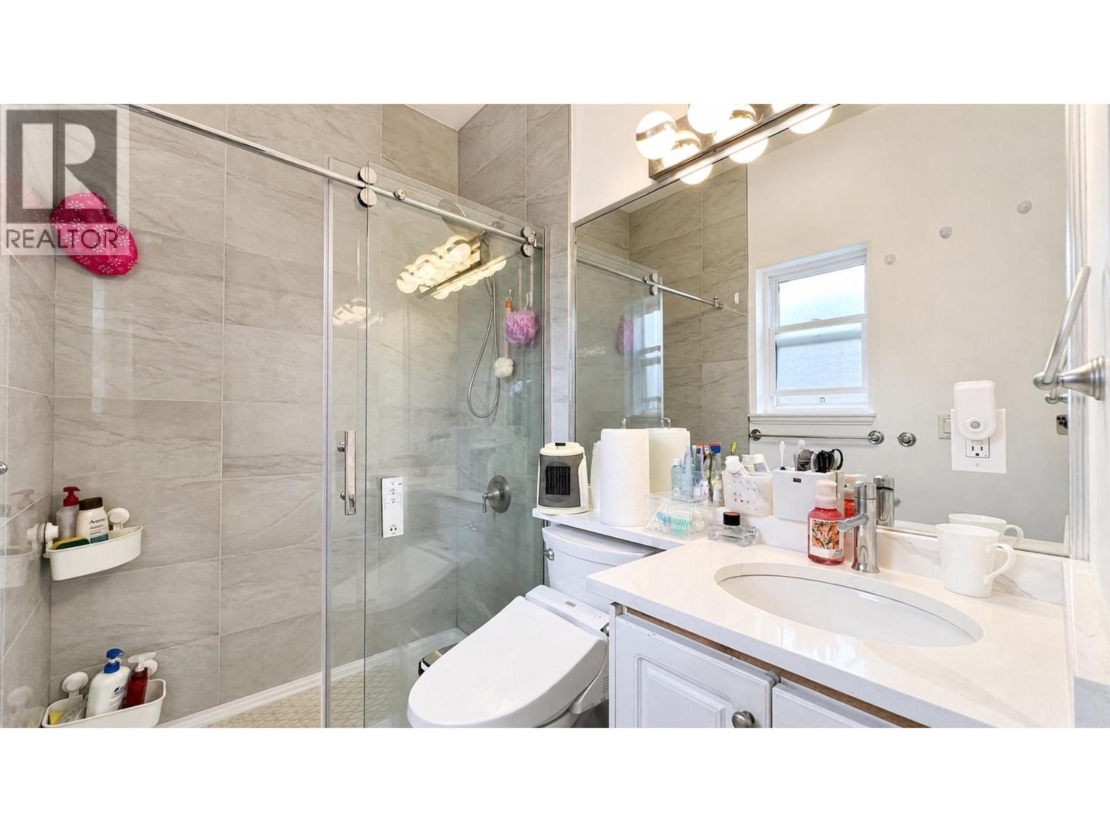 7979 11th Avenue, Burnaby, British Columbia  V3N 2N5 - Photo 13 - R3153766